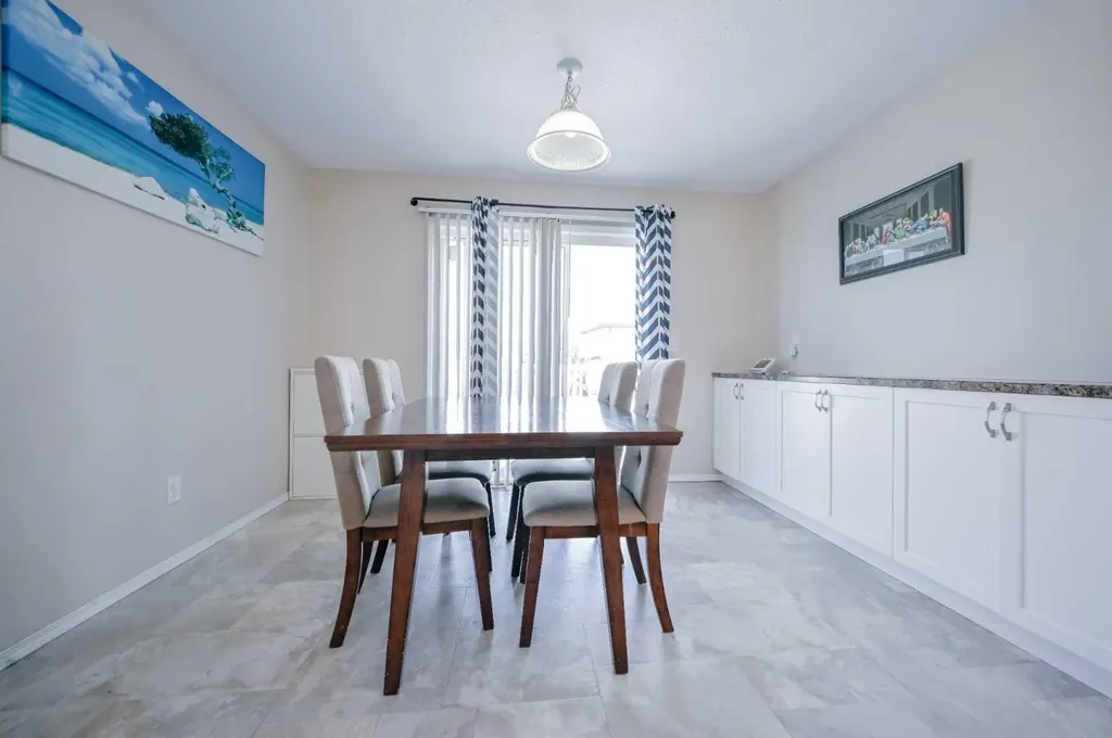 10626 Royal Oaks Drive Grande Prairie AB T8V 8G3