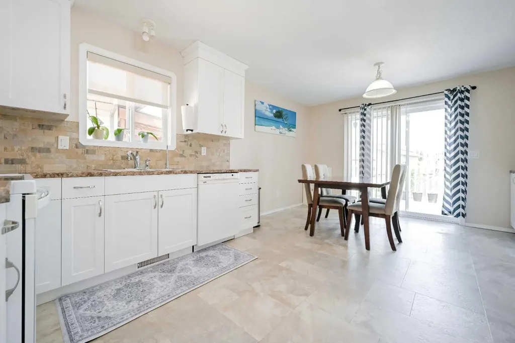 10626 Royal Oaks Drive Grande Prairie AB T8V 8G3