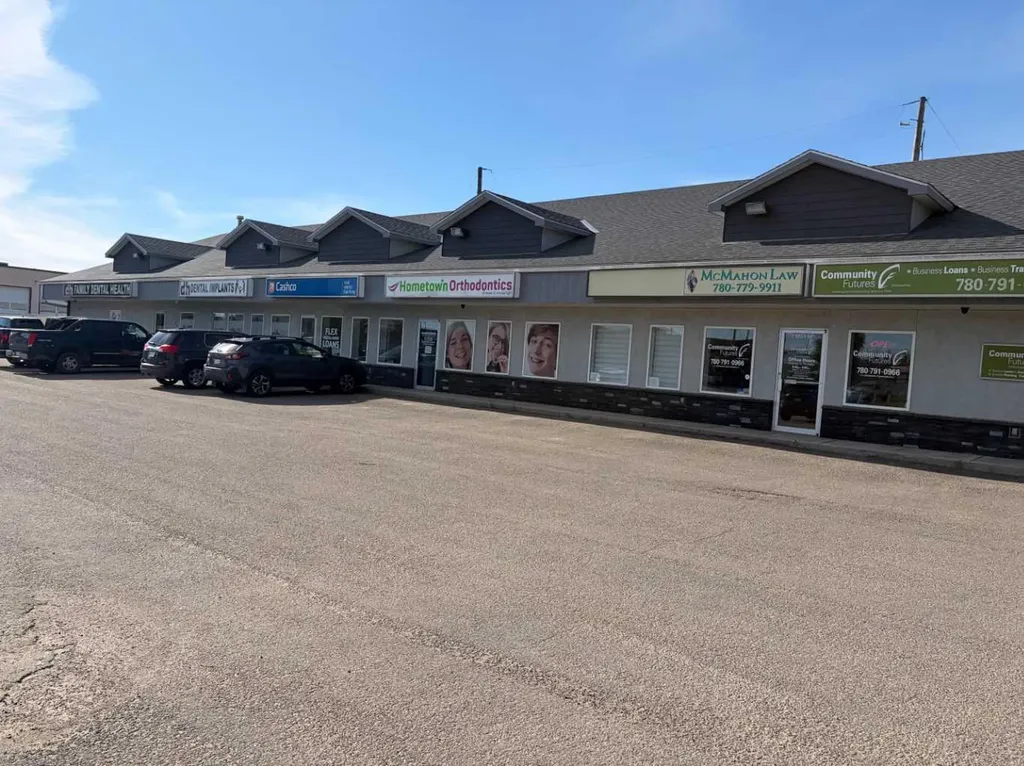 5023 50 Avenue Whitecourt AB T7S 1N8