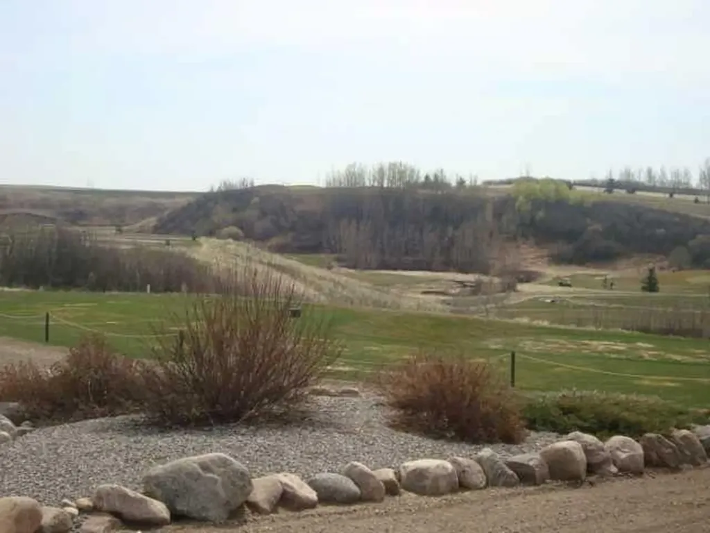 2 Trochu Avenue Trochu AB T0M 2C0
