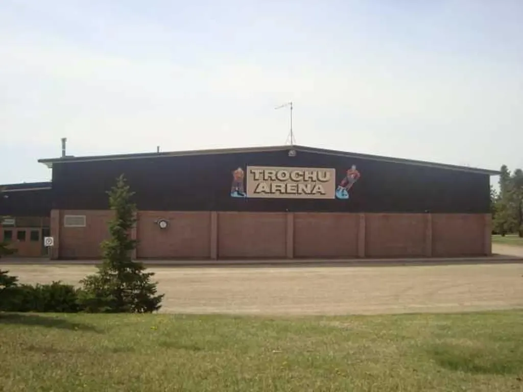 2 Trochu Avenue Trochu AB T0M 2C0