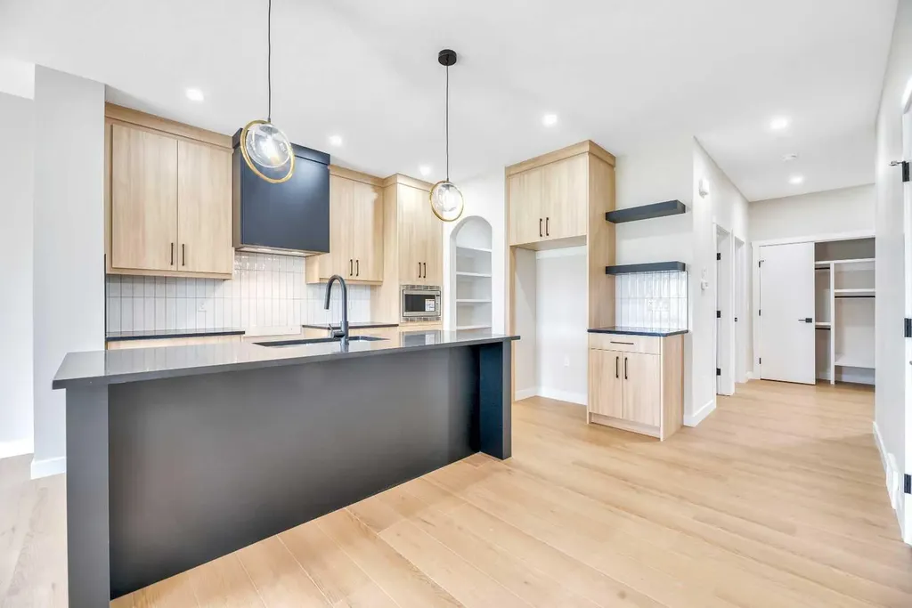 112 Lakewood Crescent Strathmore AB T1P 2J9