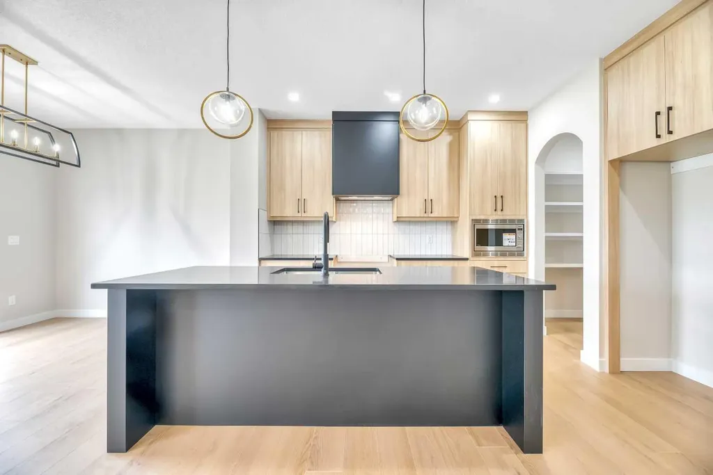 112 Lakewood Crescent Strathmore AB T1P 2J9