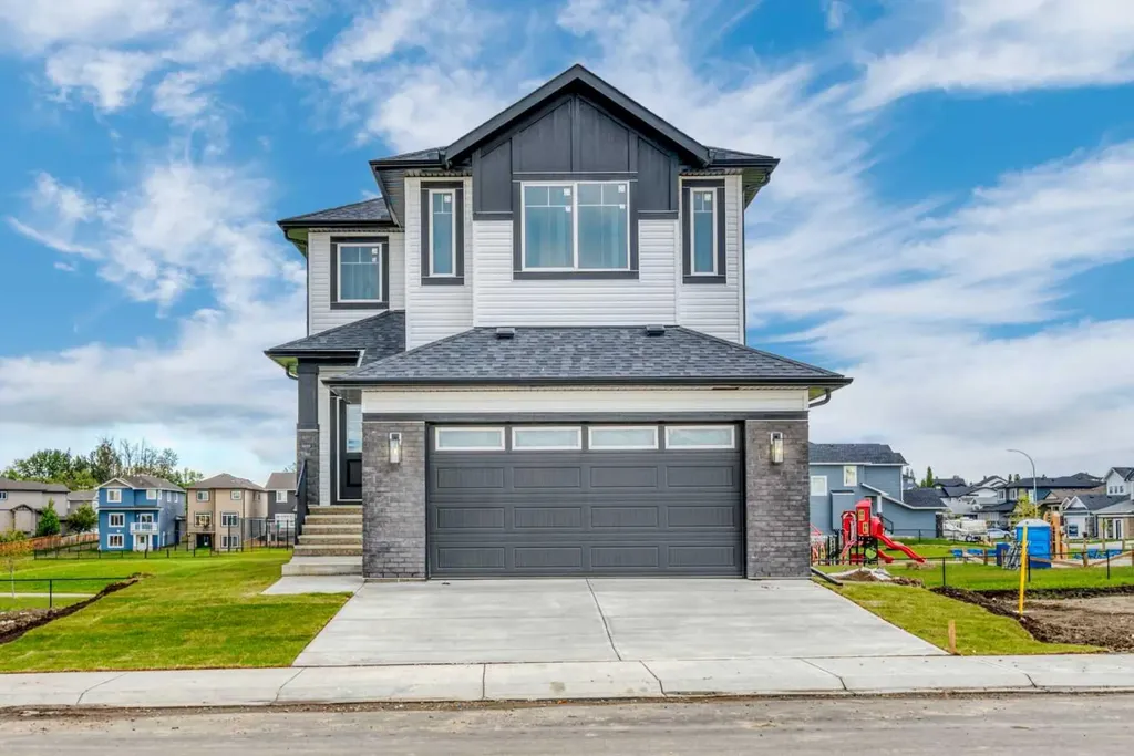 112 Lakewood Crescent Strathmore AB T1P 2J9