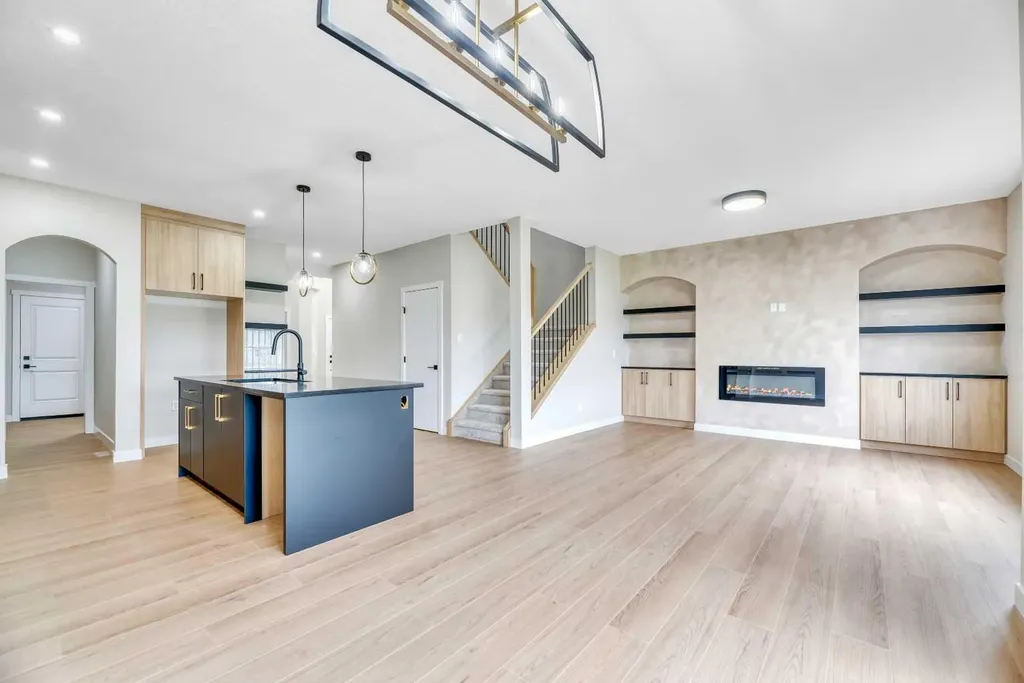 112 Lakewood Crescent Strathmore AB T1P 2J9