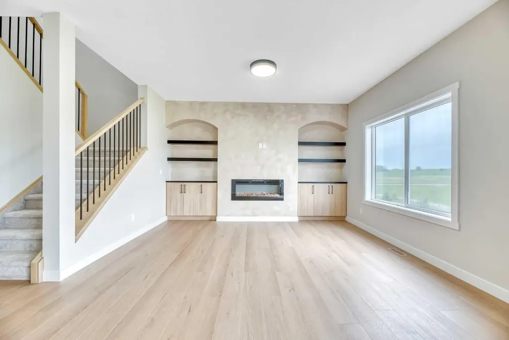 112 Lakewood Crescent Strathmore AB T1P 2J9