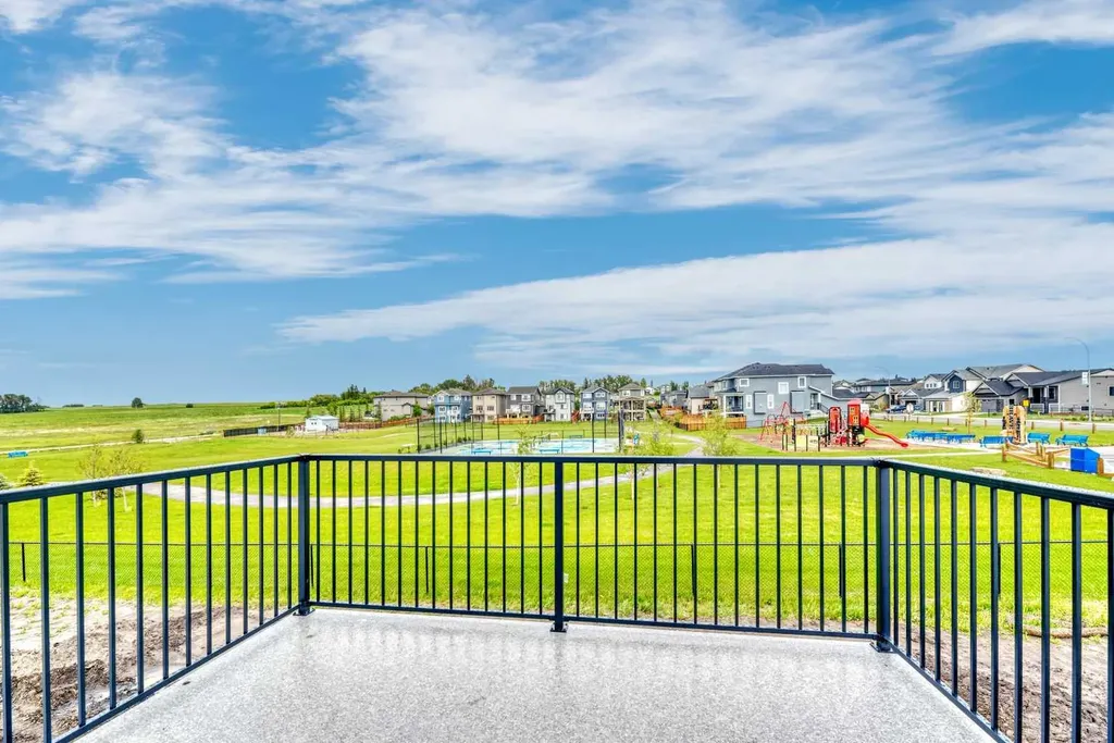 112 Lakewood Crescent Strathmore AB T1P 2J9