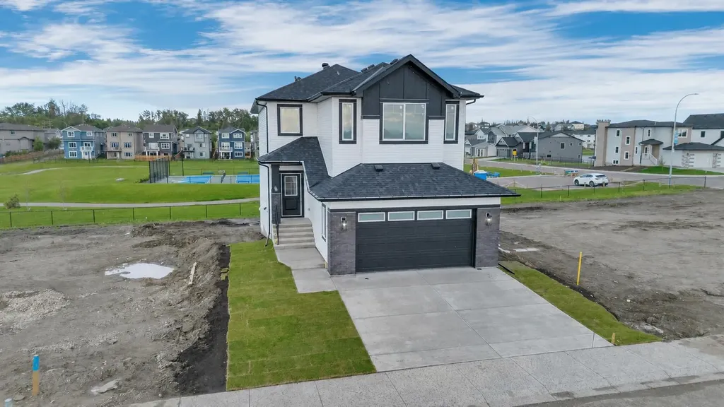 112 Lakewood Crescent Strathmore AB T1P 2J9
