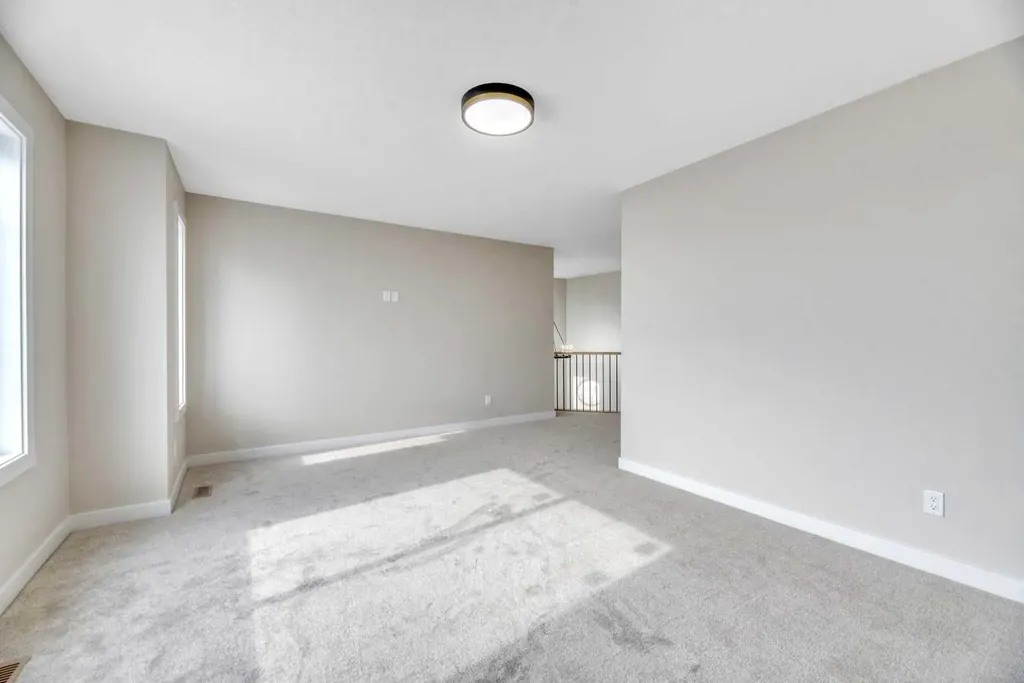 112 Lakewood Crescent Strathmore AB T1P 2J9