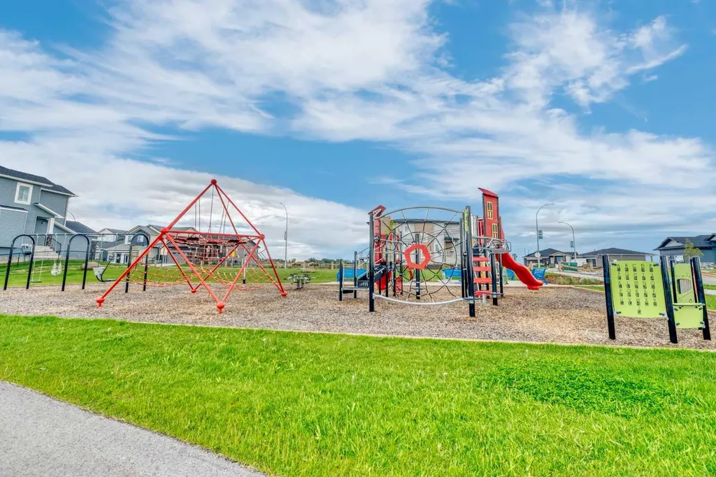 112 Lakewood Crescent Strathmore AB T1P 2J9