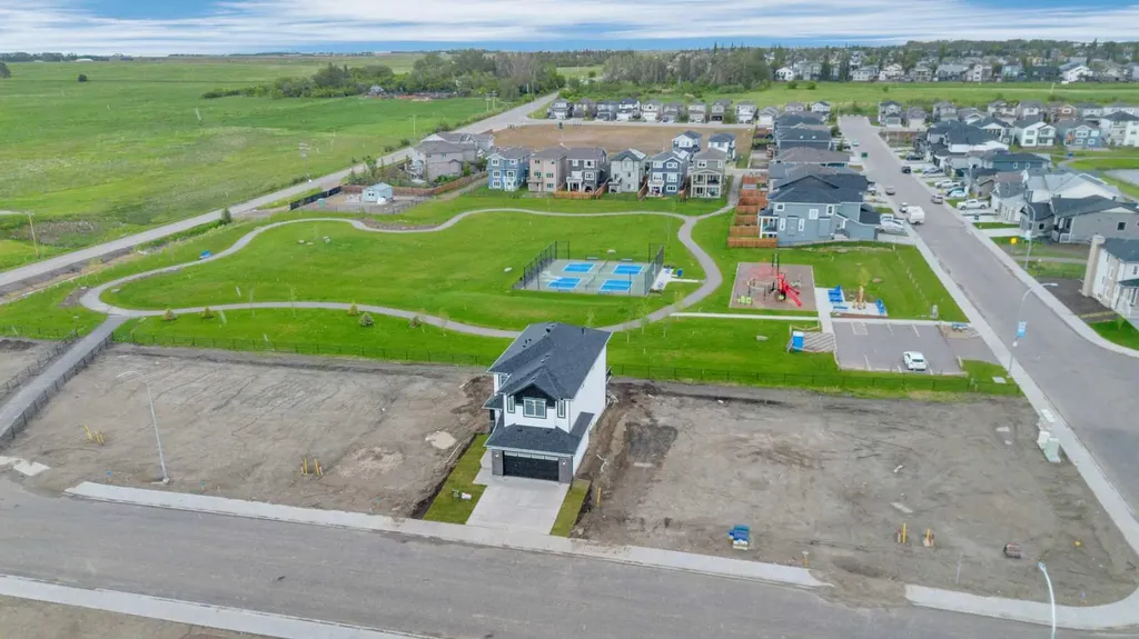 112 Lakewood Crescent Strathmore AB T1P 2J9