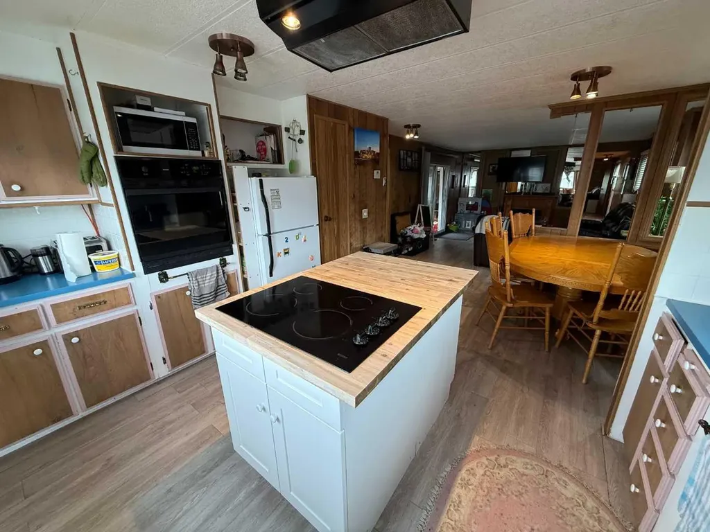 133 Jarvis Street Hinton AB T7V 1R9