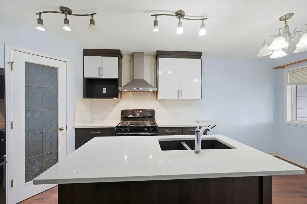 141 Tarawood Place NE Calgary AB T3J 5B4