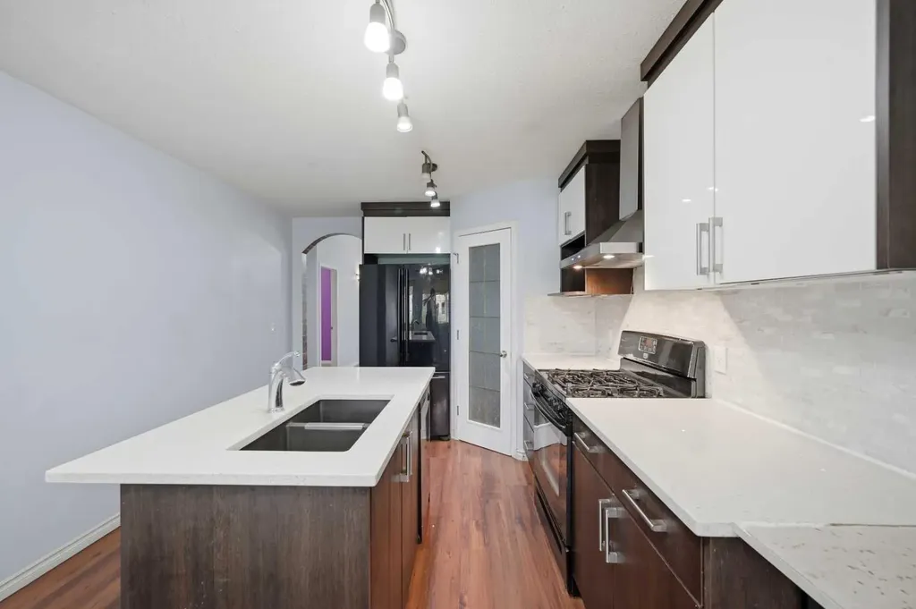 141 Tarawood Place NE Calgary AB T3J 5B4