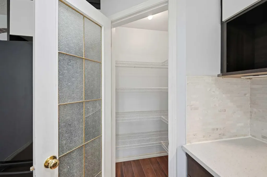 141 Tarawood Place NE Calgary AB T3J 5B4