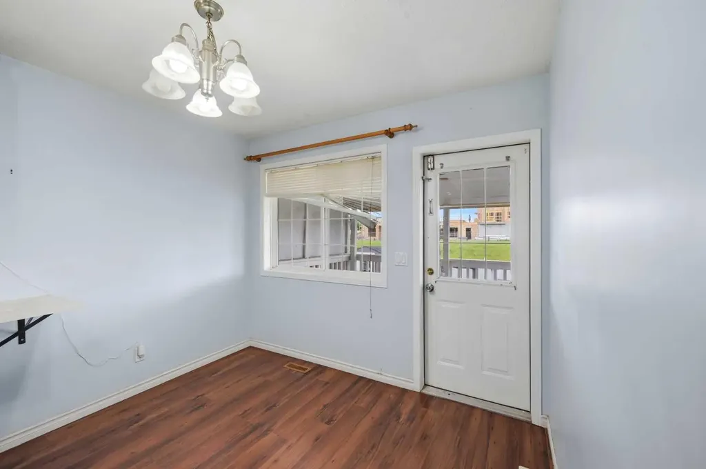 141 Tarawood Place NE Calgary AB T3J 5B4