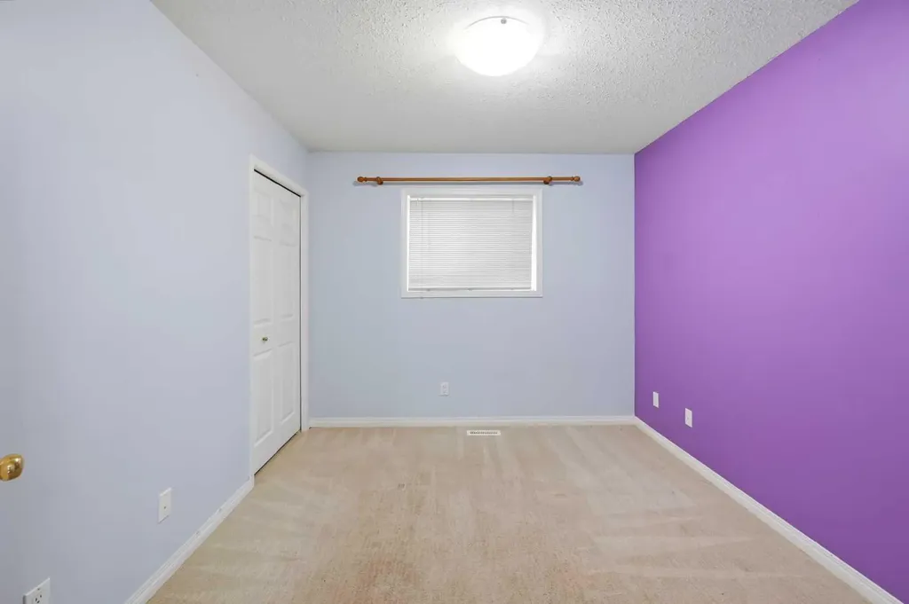 141 Tarawood Place NE Calgary AB T3J 5B4