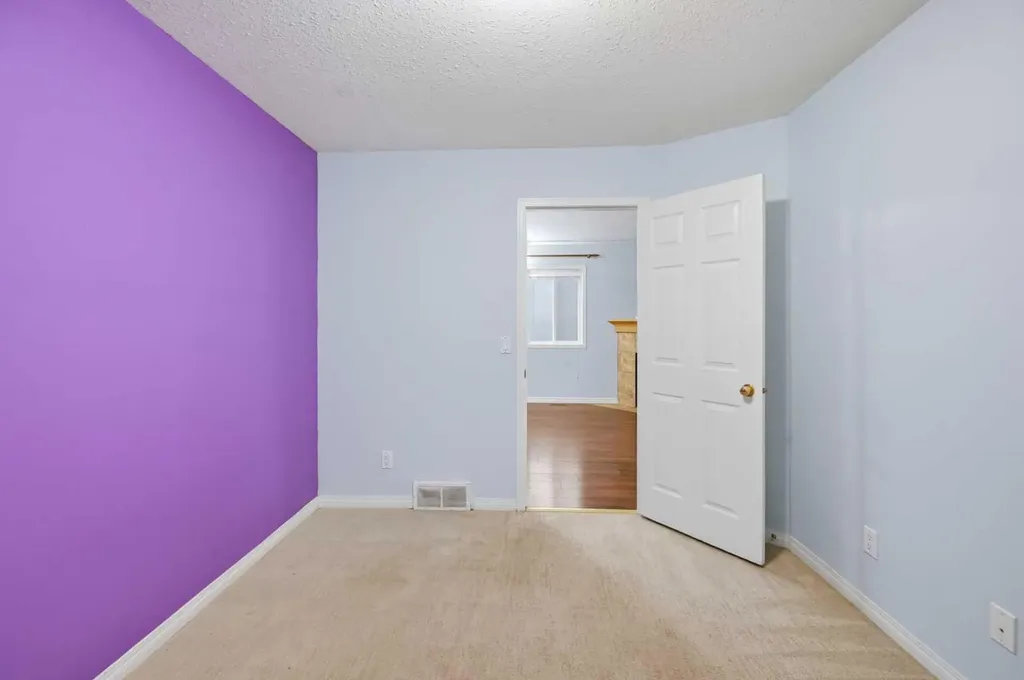 141 Tarawood Place NE Calgary AB T3J 5B4