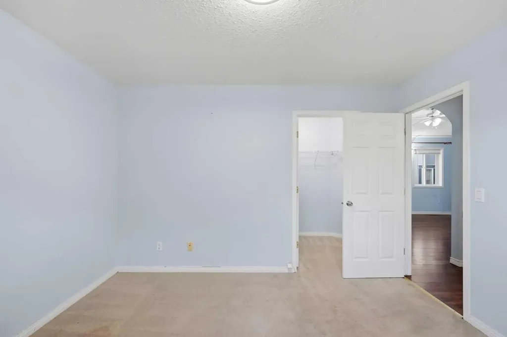 141 Tarawood Place NE Calgary AB T3J 5B4