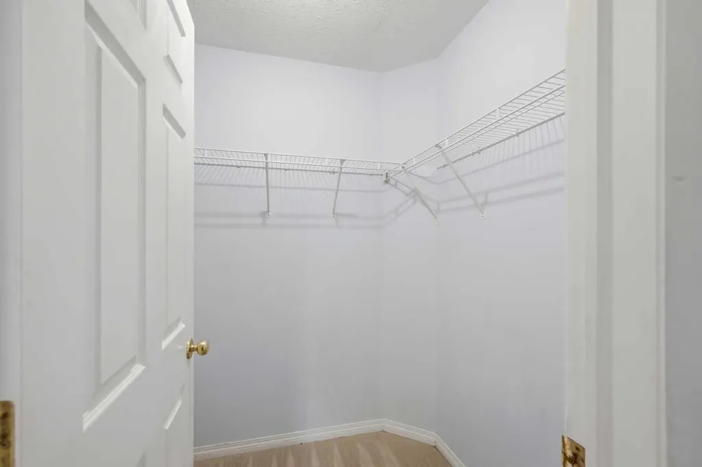 141 Tarawood Place NE Calgary AB T3J 5B4