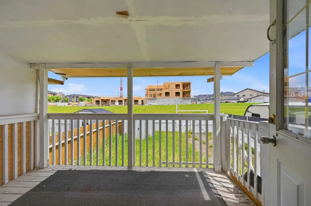 141 Tarawood Place NE Calgary AB T3J 5B4