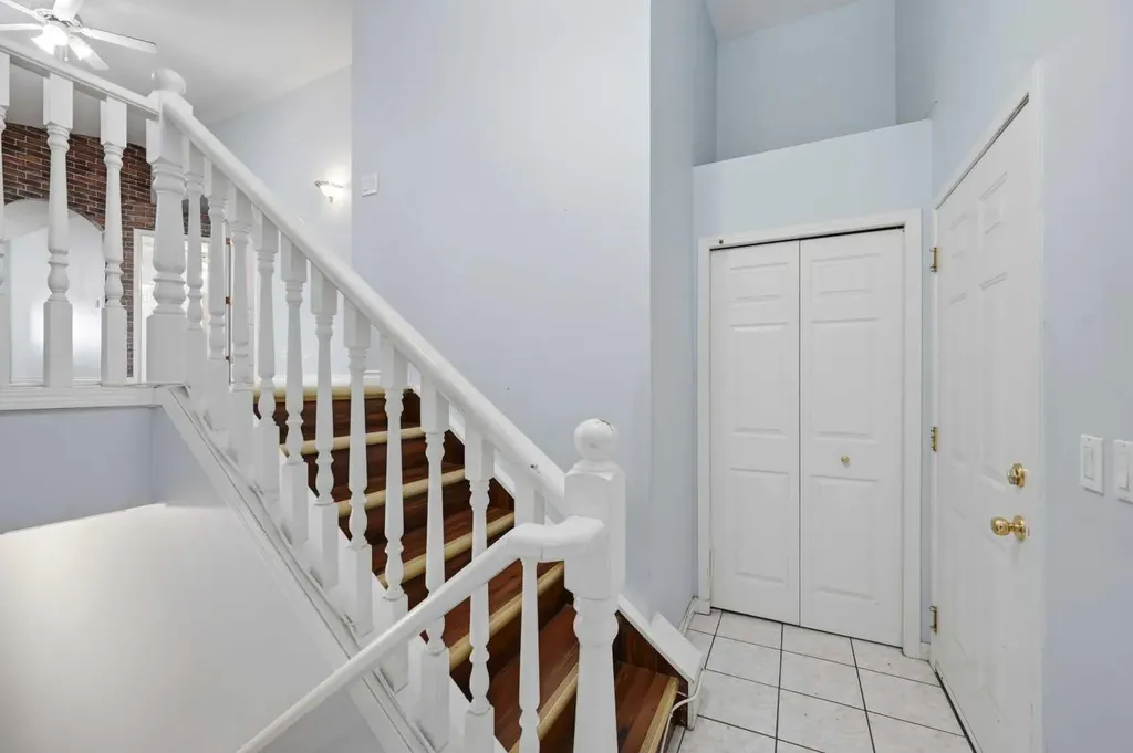 141 Tarawood Place NE Calgary AB T3J 5B4