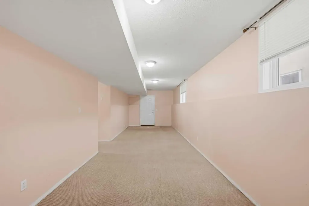 141 Tarawood Place NE Calgary AB T3J 5B4