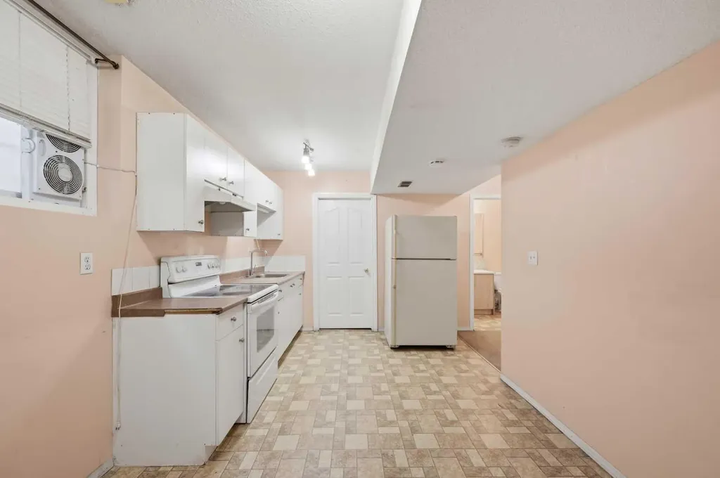 141 Tarawood Place NE Calgary AB T3J 5B4