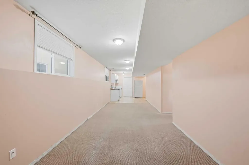 141 Tarawood Place NE Calgary AB T3J 5B4