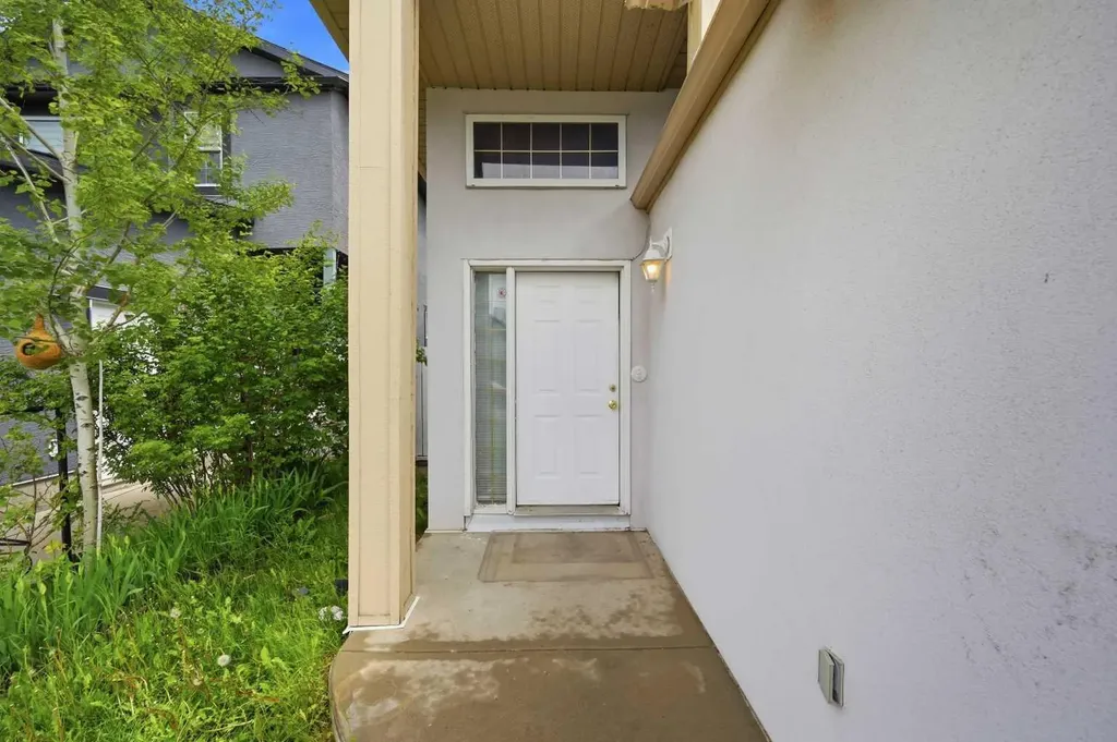 141 Tarawood Place NE Calgary AB T3J 5B4