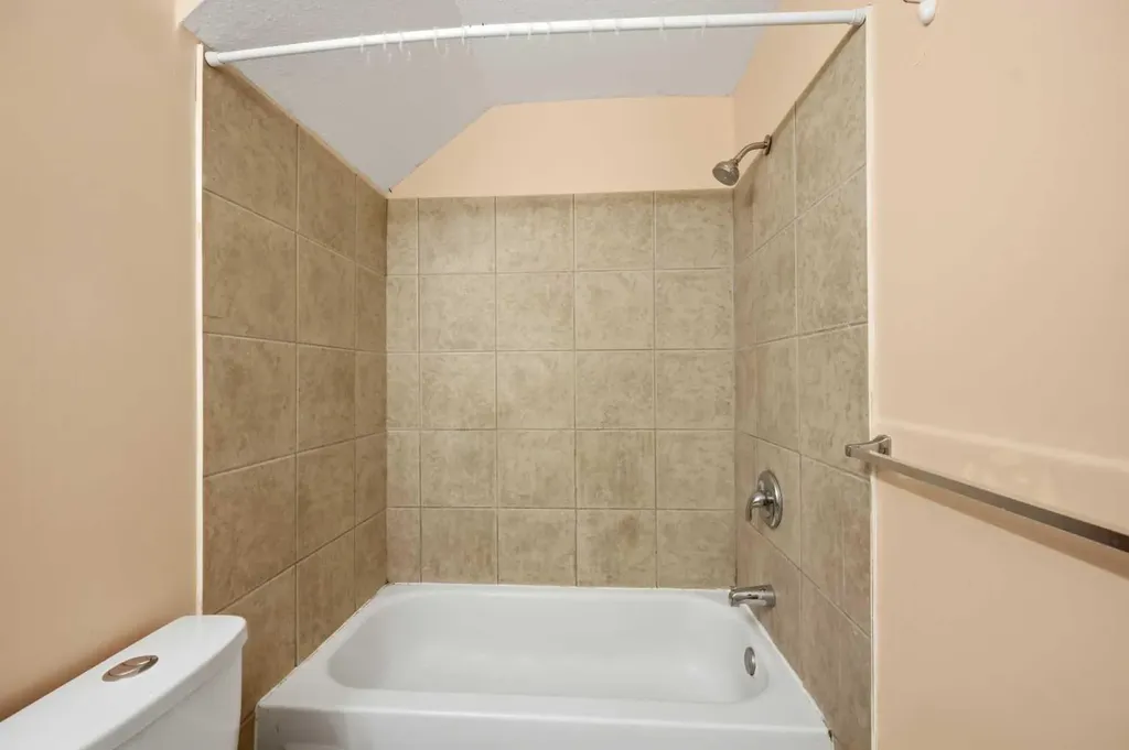 141 Tarawood Place NE Calgary AB T3J 5B4