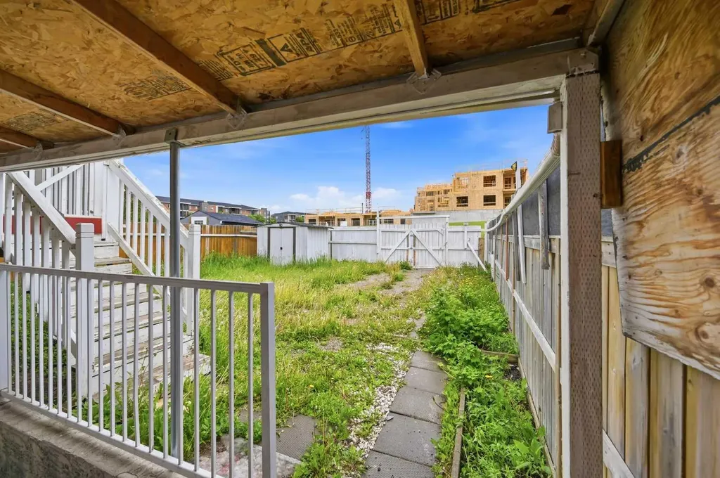 141 Tarawood Place NE Calgary AB T3J 5B4