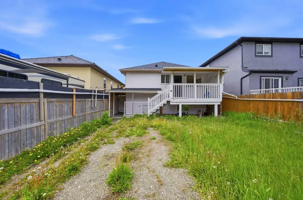 141 Tarawood Place NE Calgary AB T3J 5B4