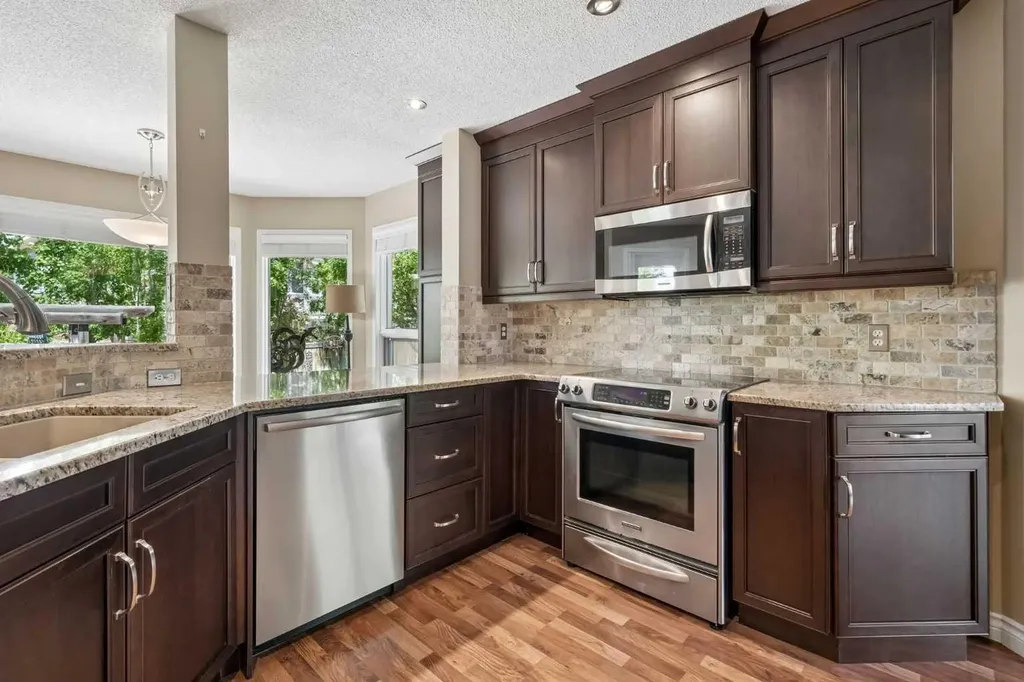 67 Hawkwood Drive NW Calgary AB T3G 3H9