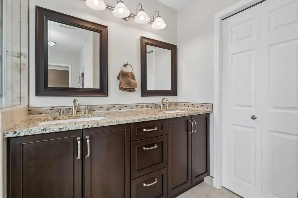 67 Hawkwood Drive NW Calgary AB T3G 3H9