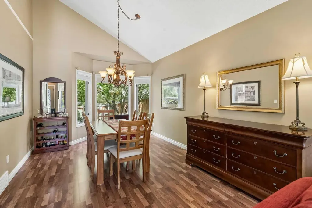 67 Hawkwood Drive NW Calgary AB T3G 3H9