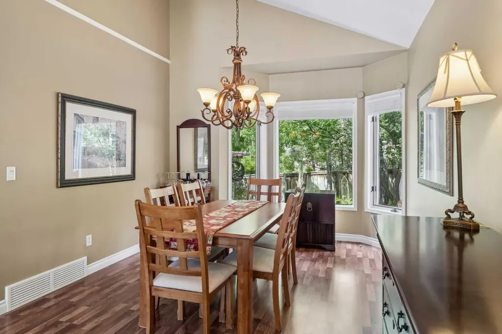 67 Hawkwood Drive NW Calgary AB T3G 3H9