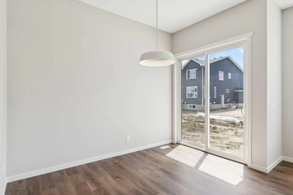 31 Hotchkiss Avenue SE Calgary AB T3S 0T5