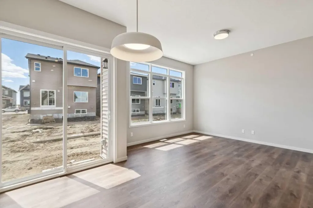 31 Hotchkiss Avenue SE Calgary AB T3S 0T5