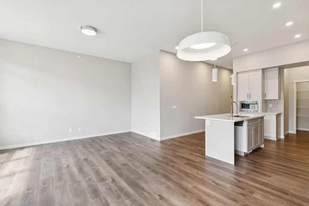 31 Hotchkiss Avenue SE Calgary AB T3S 0T5