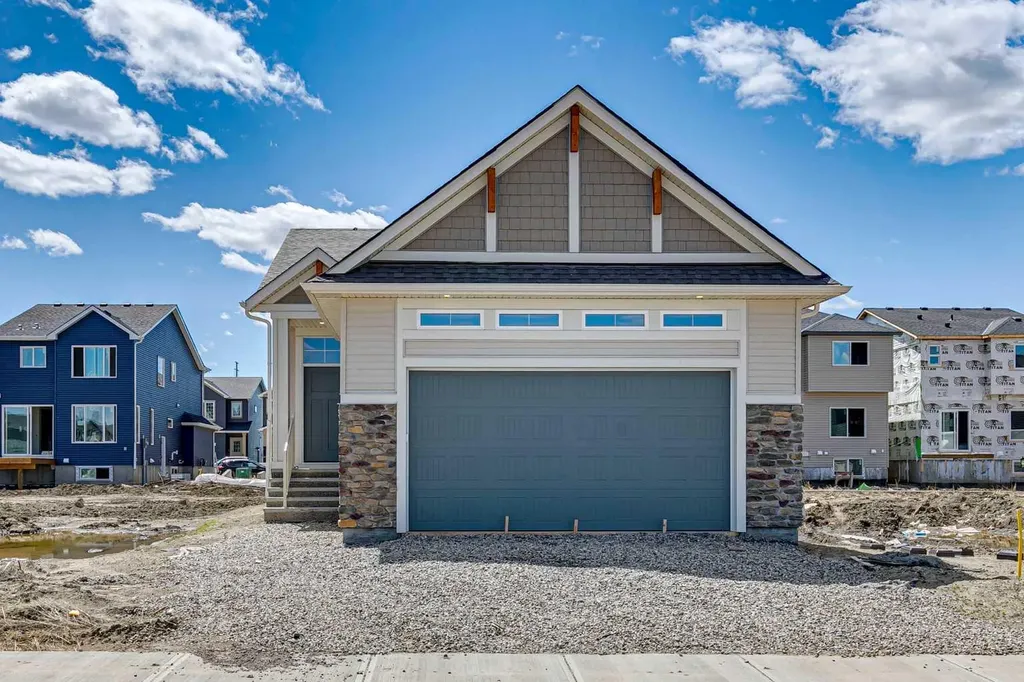 31 Hotchkiss Avenue SE Calgary AB T3S 0T5