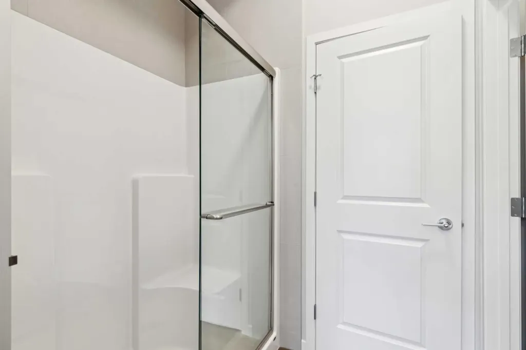 31 Hotchkiss Avenue SE Calgary AB T3S 0T5