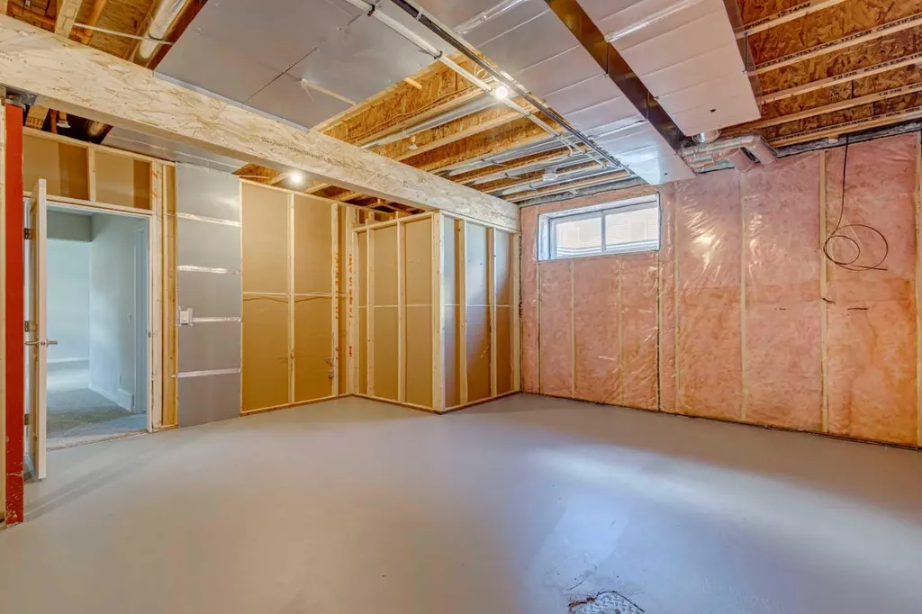 31 Hotchkiss Avenue SE Calgary AB T3S 0T5