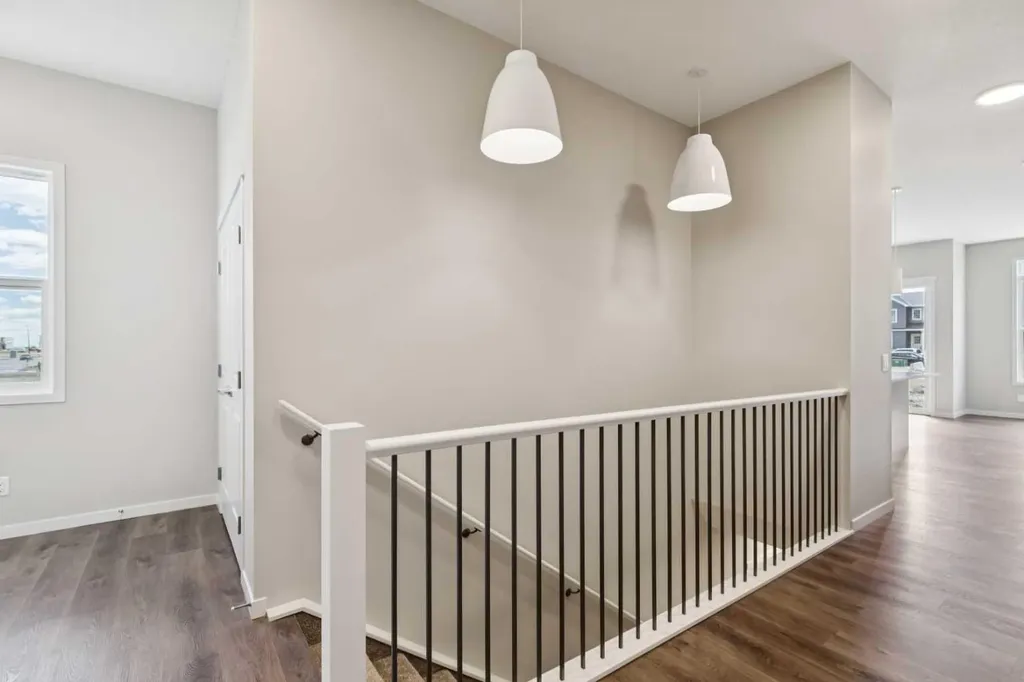 31 Hotchkiss Avenue SE Calgary AB T3S 0T5