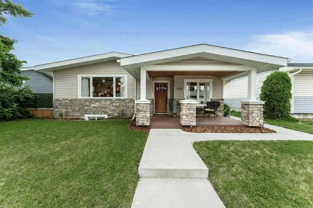 648 97 Avenue SE Calgary AB T2J 0H4