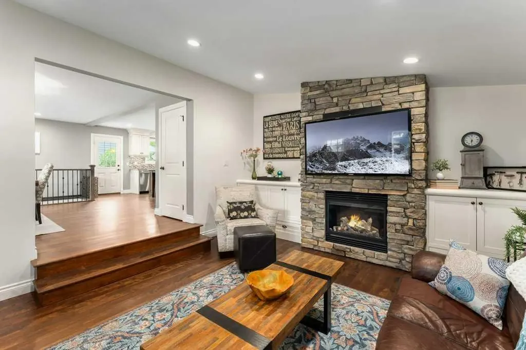 648 97 Avenue SE Calgary AB T2J 0H4