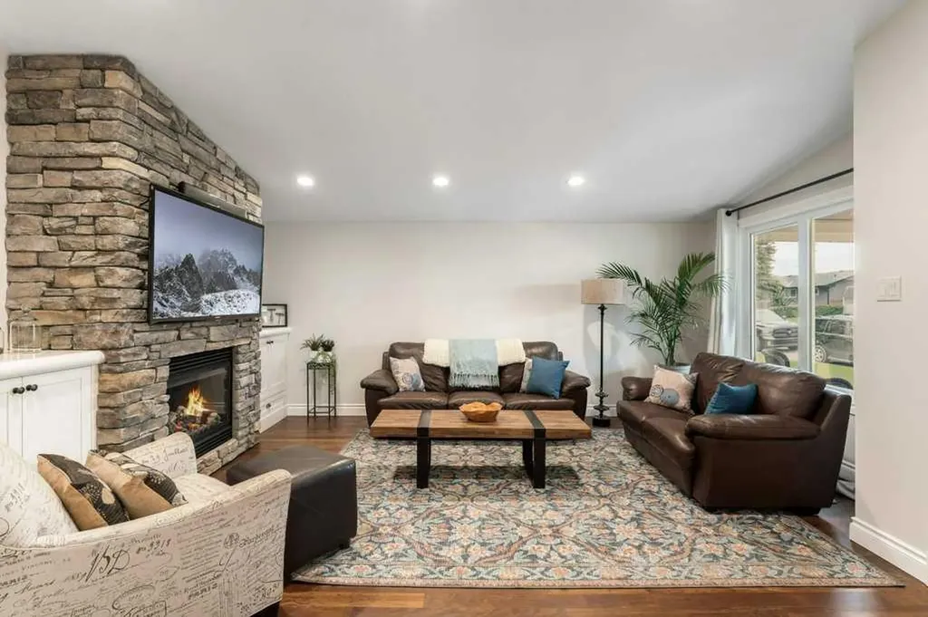 648 97 Avenue SE Calgary AB T2J 0H4