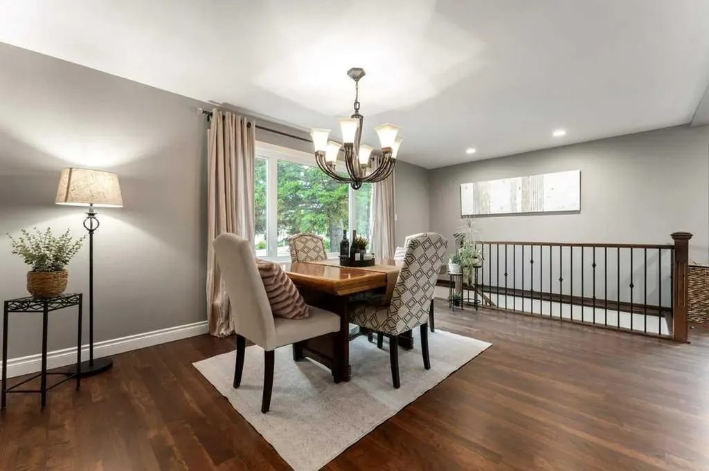 648 97 Avenue SE Calgary AB T2J 0H4