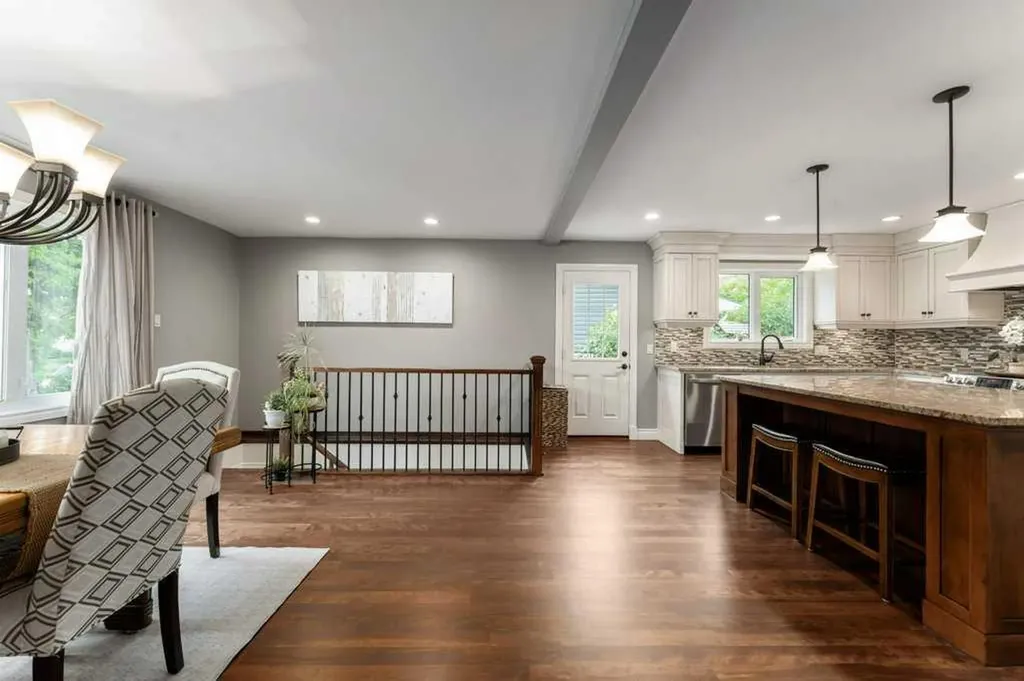 648 97 Avenue SE Calgary AB T2J 0H4