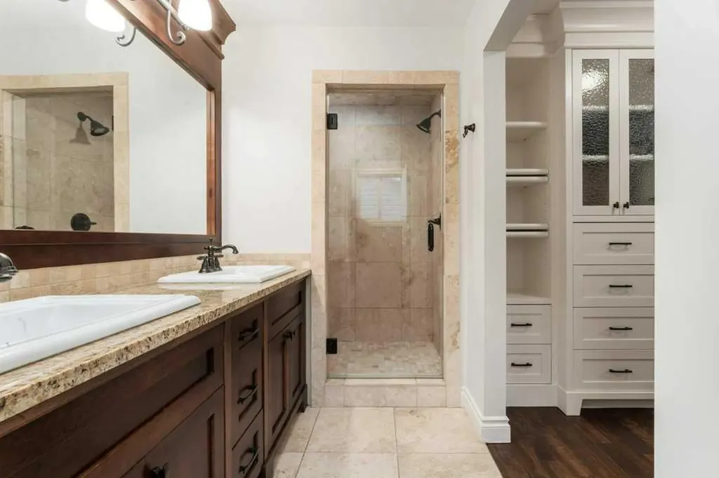 648 97 Avenue SE Calgary AB T2J 0H4